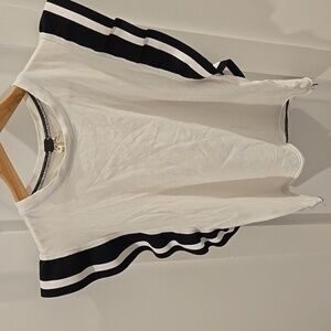 We The Free White and Black Ruffle Top Sz Xs E